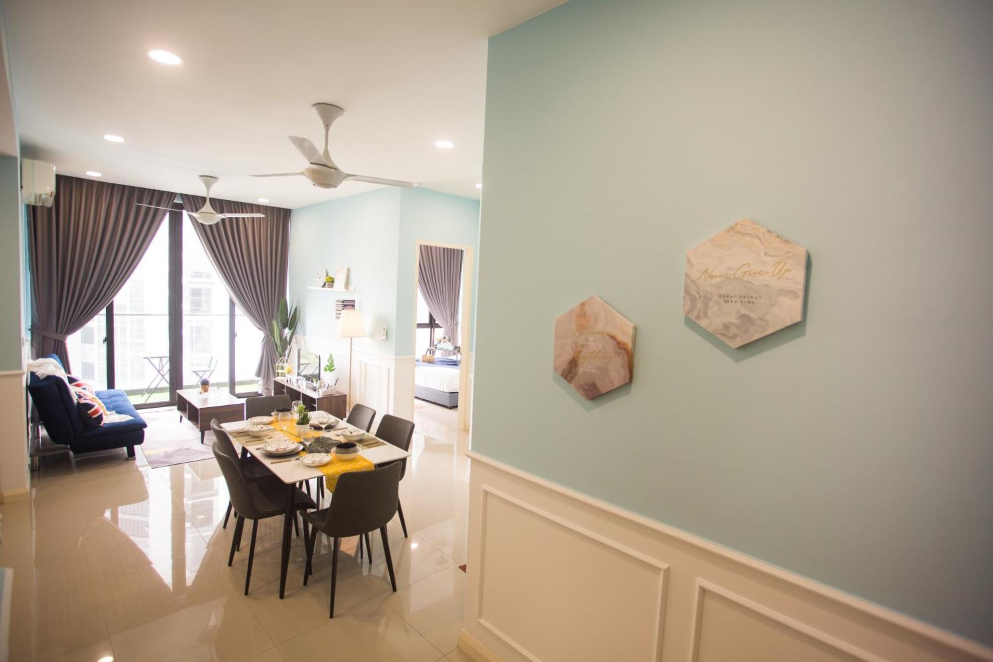 D'Pristine Medini By The One - 8Min Walk To Legoland Apartment Нусаджая Екстериор снимка