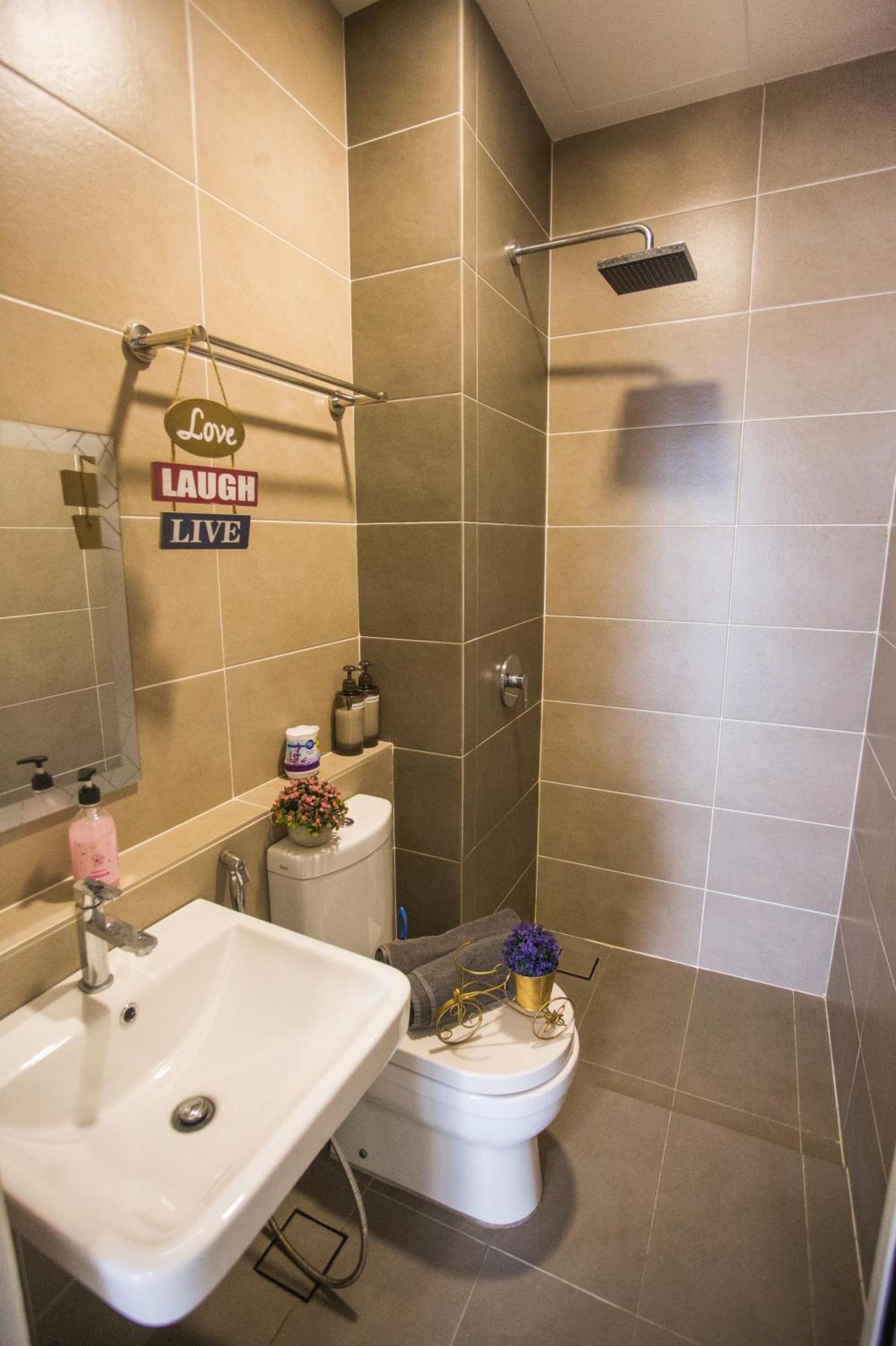 D'Pristine Medini By The One - 8Min Walk To Legoland Apartment Нусаджая Екстериор снимка